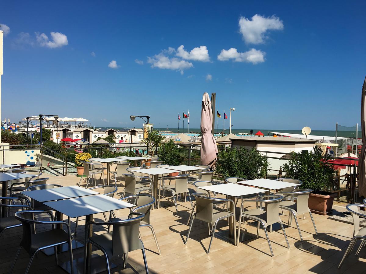 Hotel Excelsior Cattolica Exterior photo