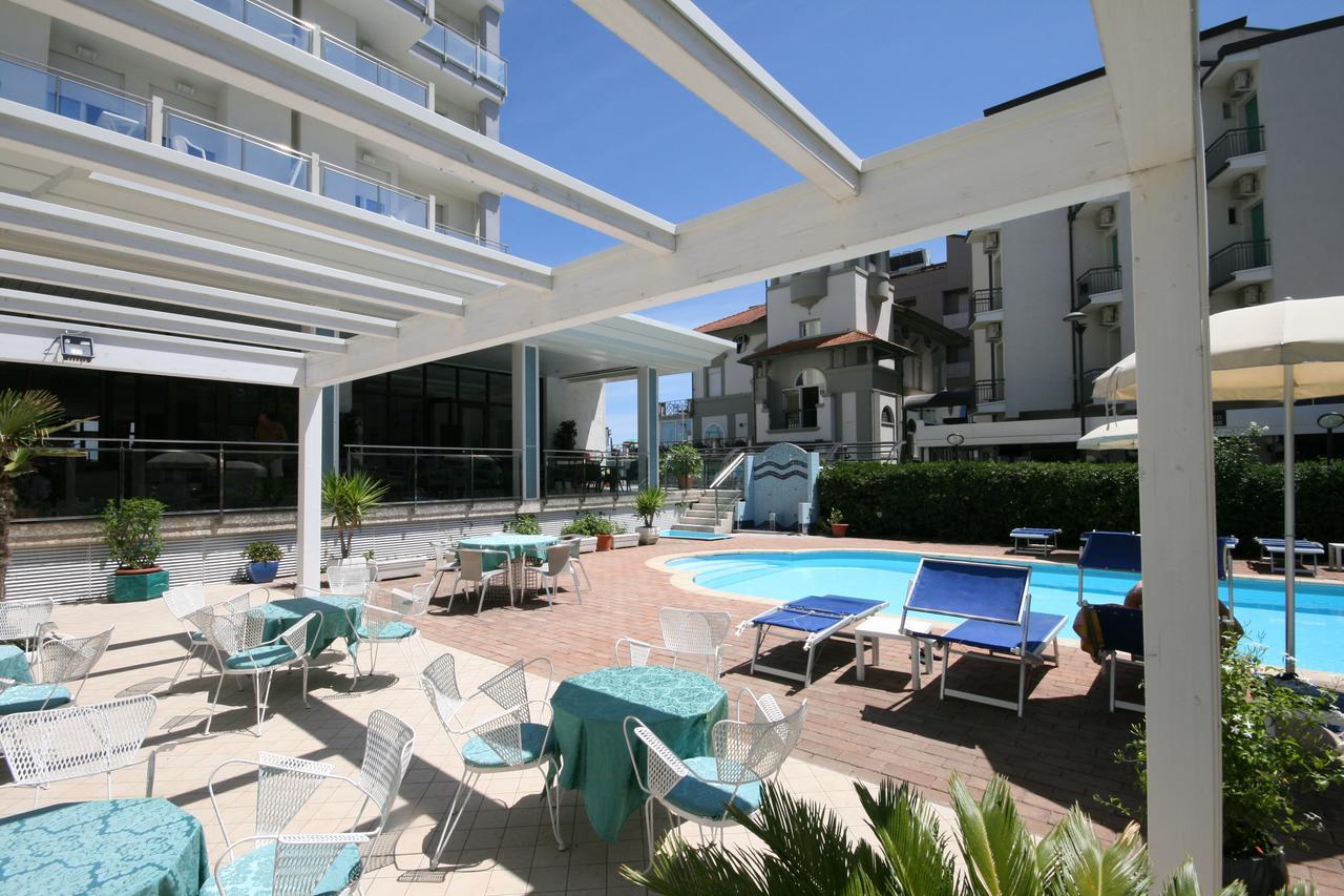 Hotel Excelsior Cattolica Exterior photo