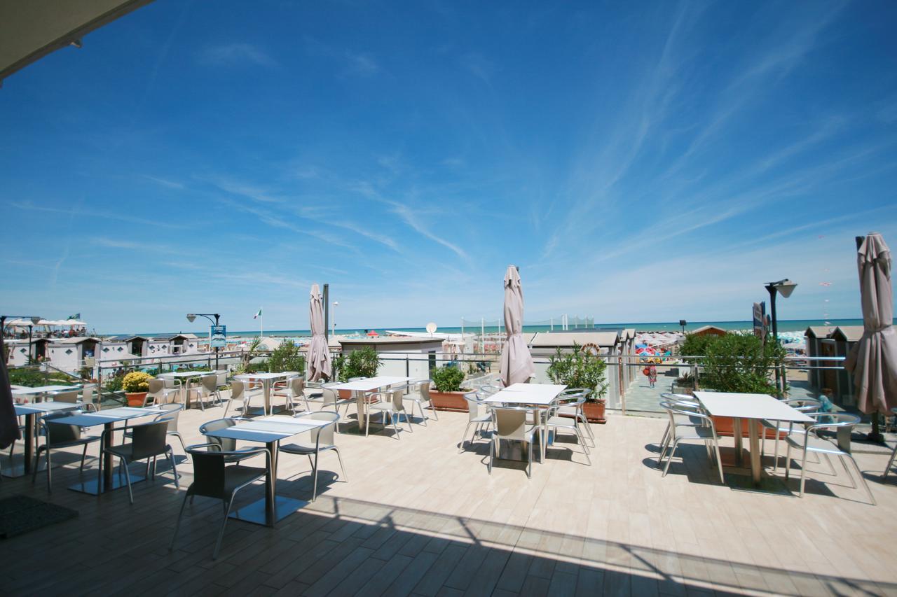 Hotel Excelsior Cattolica Exterior photo